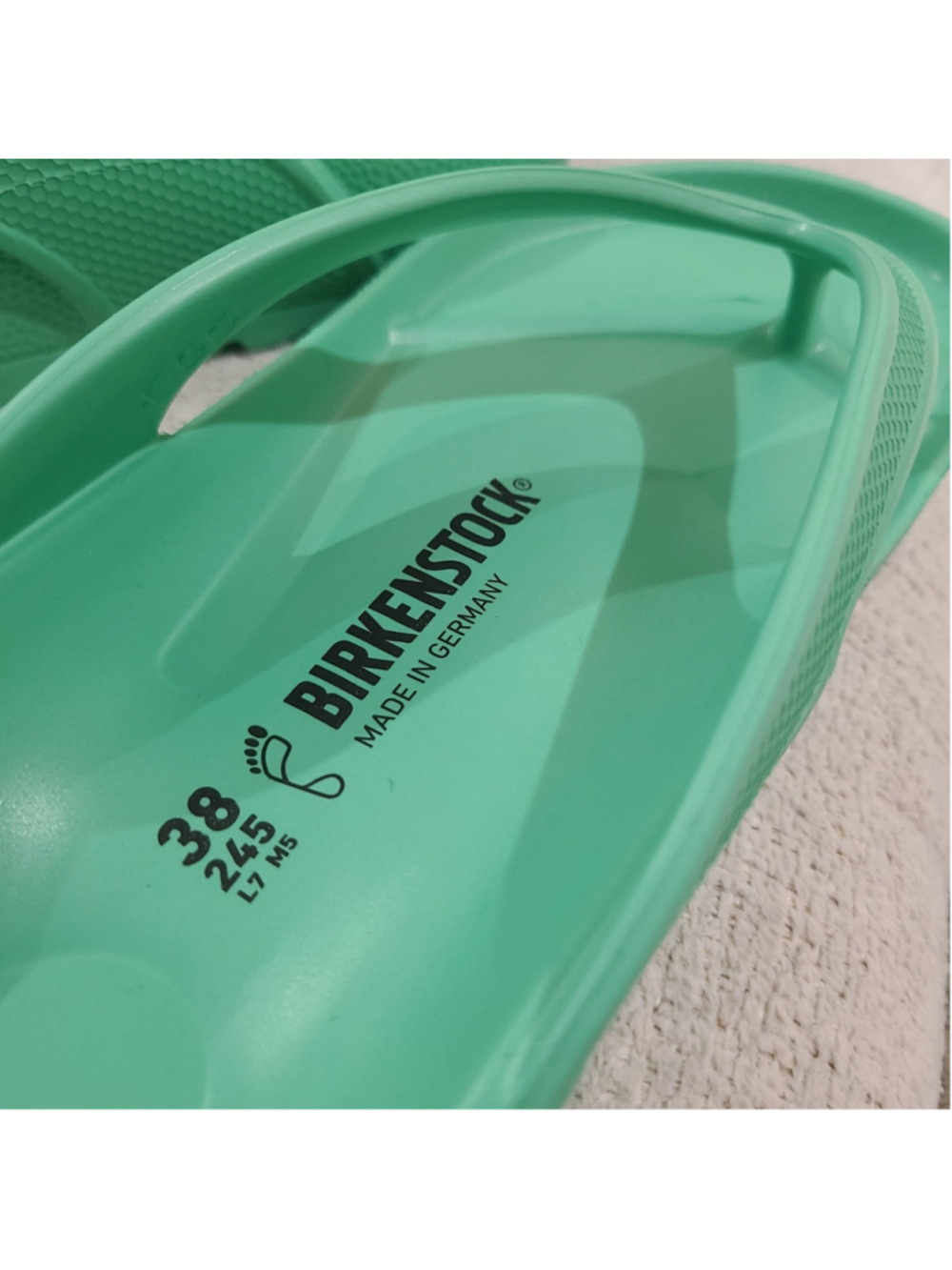NEW Birkenstock Honolulu EVA Sandal Flip Flop Bold Jade Womens Normal Width Sz 7 - Picture 3 of 9